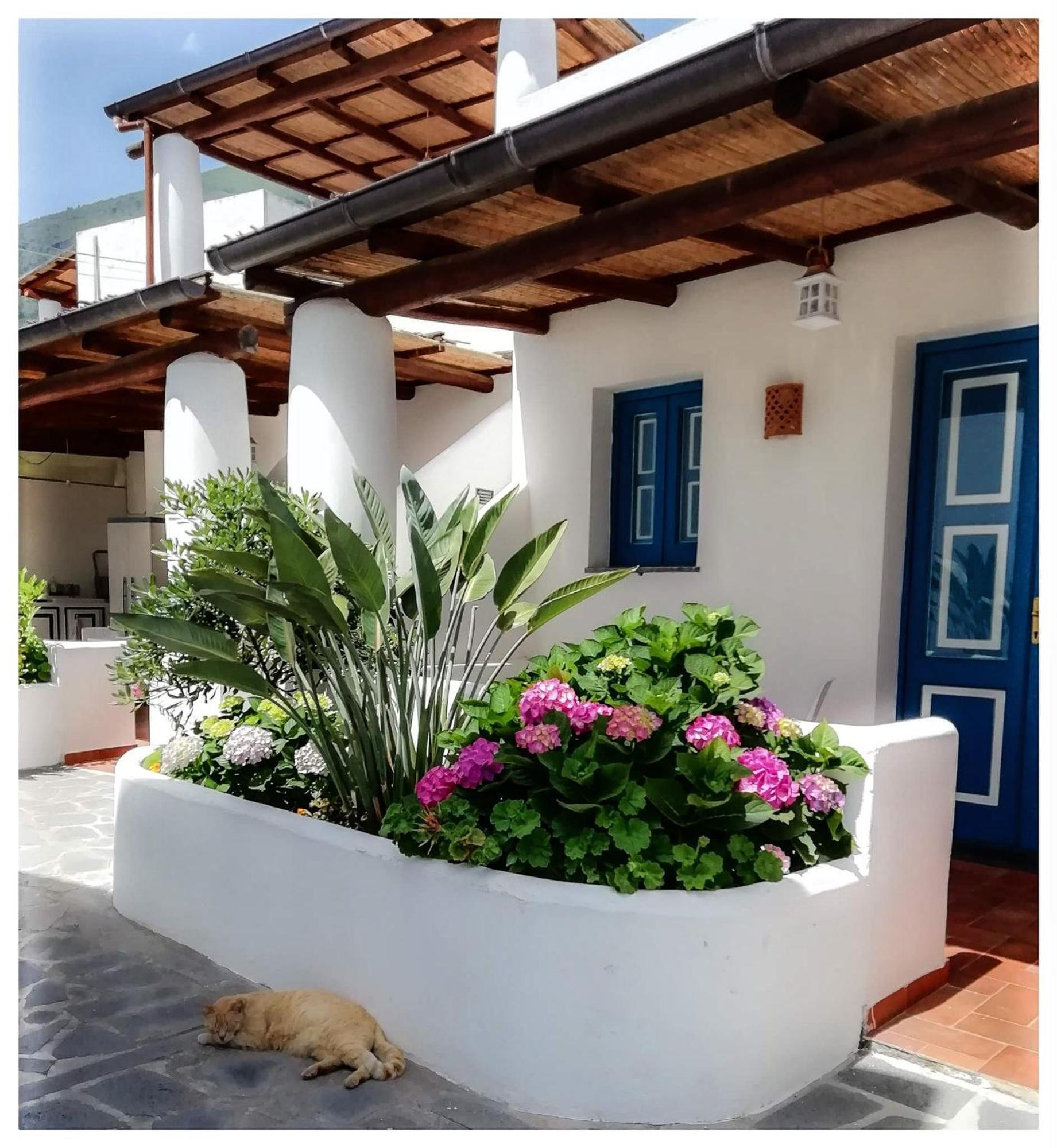 Salinarte Hotel Санта Марина Салина Стая снимка